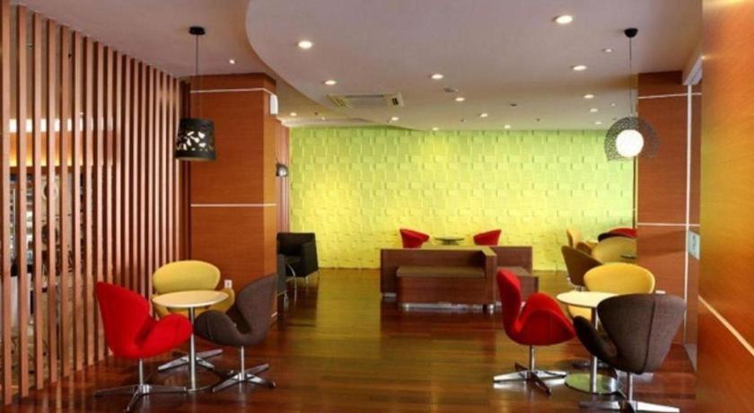 Life Sudirman Hotel