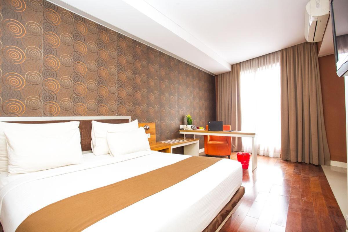 Life Sudirman Hotel Surabaya
