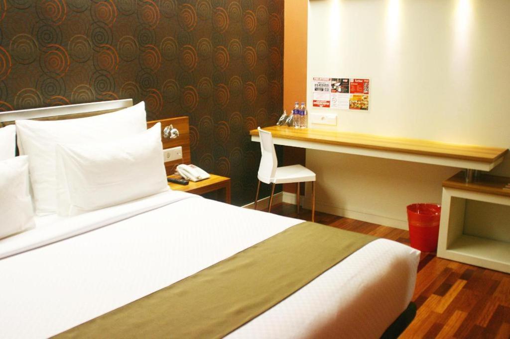 Hotel Life Sudirman 3*